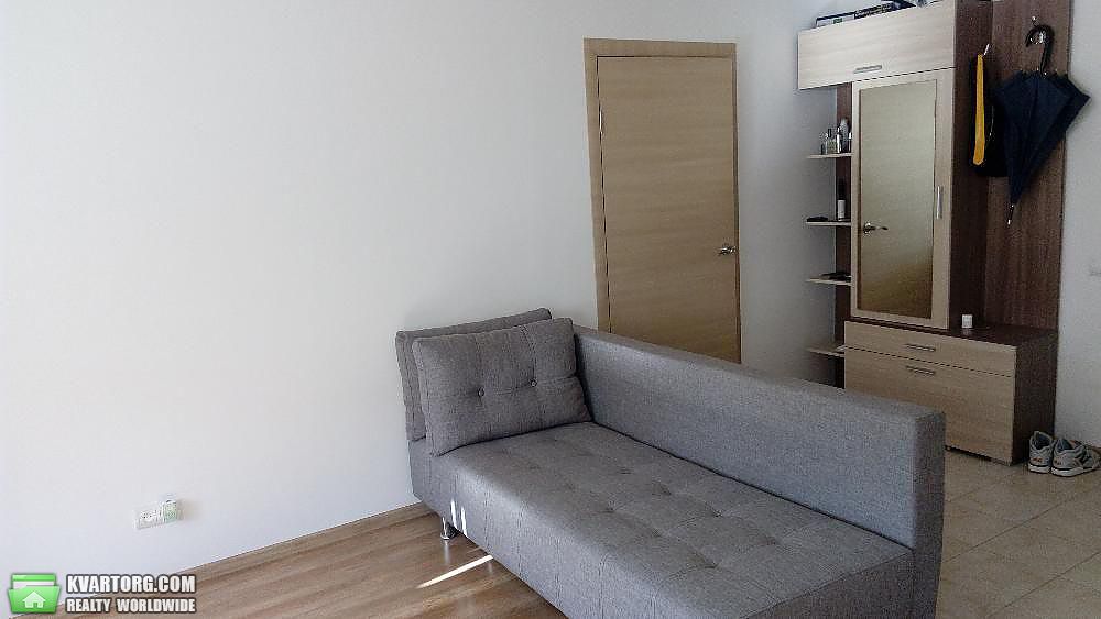 Rent out 2-room apartment. Киев,  Федорова — photo 4