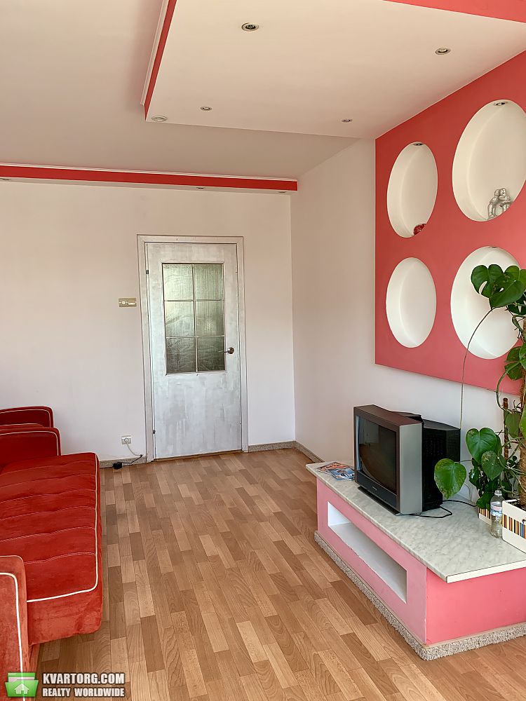 Rent out 2-room apartment. Киев, Милославская — photo 2