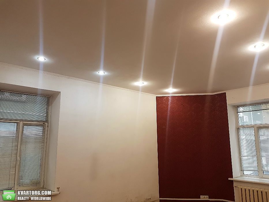 Sell 2-room apartment. Киев,  Набережно-Крещатикская — photo 2