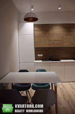 Rent out 2-room apartment. Киев,  Драгомирова — photo 2