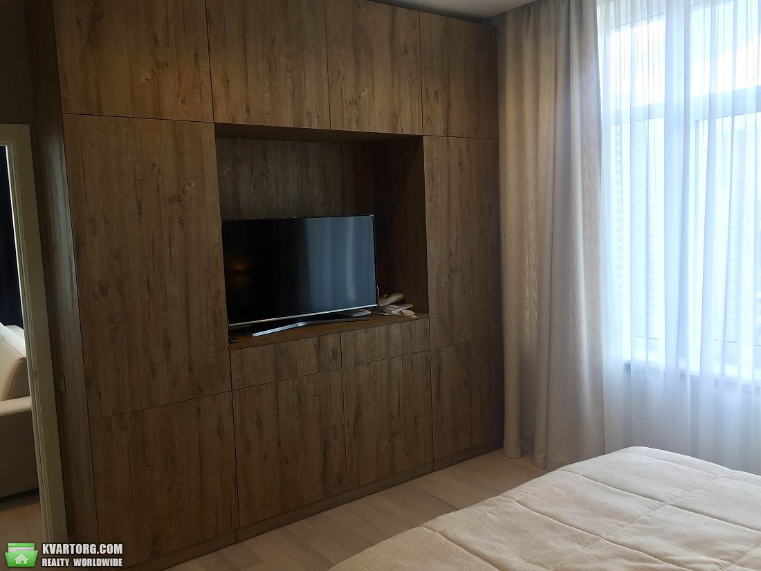 Rent out 3-room apartment. Киев,  Драгомирова — photo 8