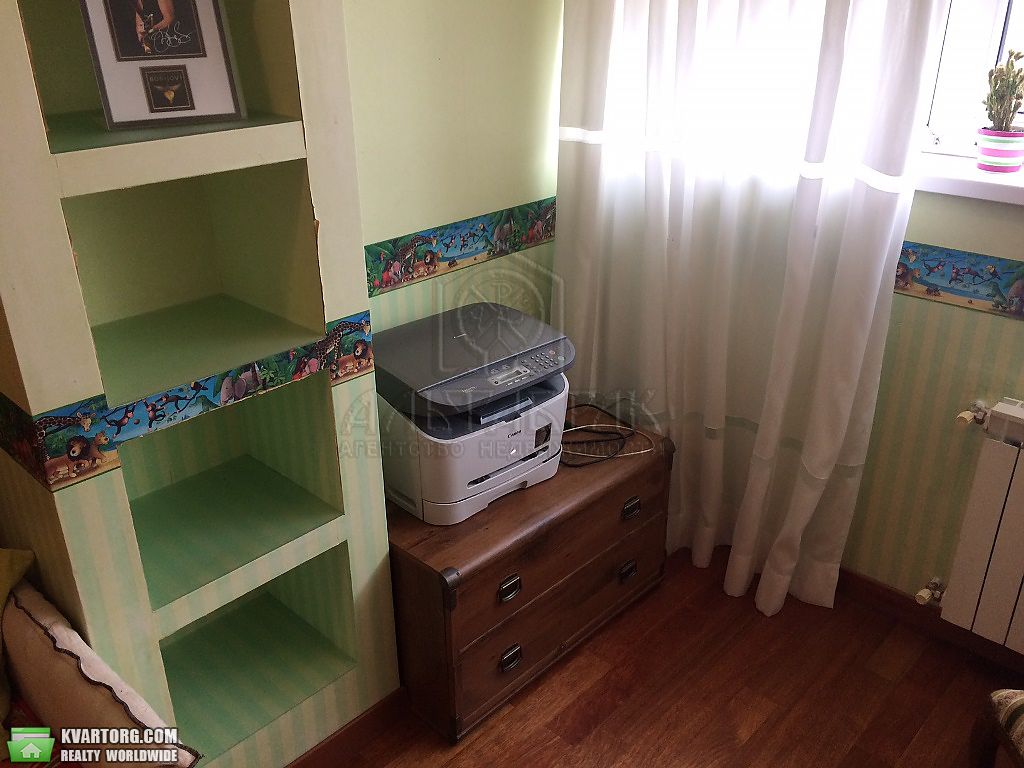 Rent out 2-room apartment. Киев,  Кадетский Гай — photo 1