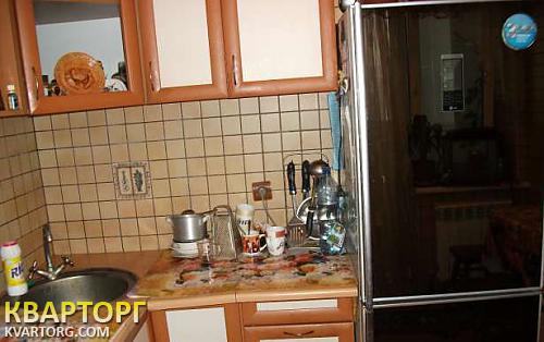 Rent out house. Киев,  Школьная — photo 1