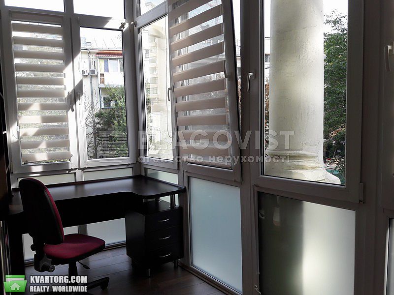 Rent out 2-room apartment. Киев,  Крутой спуск — photo 3