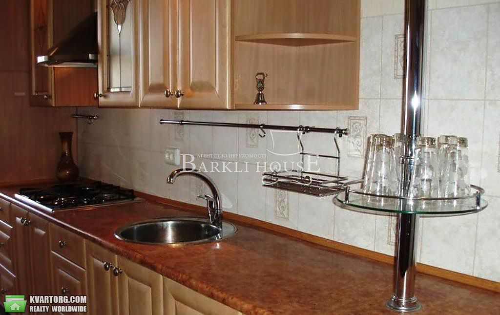 Rent out 3-room apartment. Киев,  Туровская — photo 10