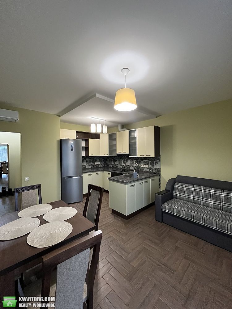 Rent out 2-room apartment. Киев,  Шолуденко — photo 1