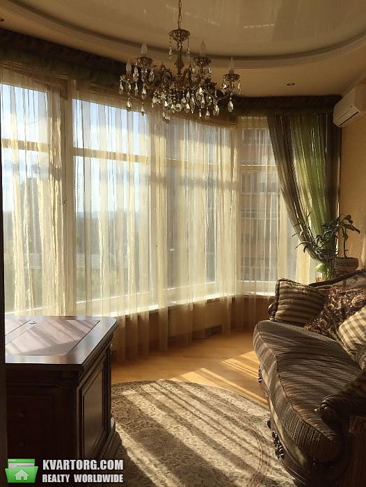 Rent out 3-room apartment. Киев,  Щорса — photo 2