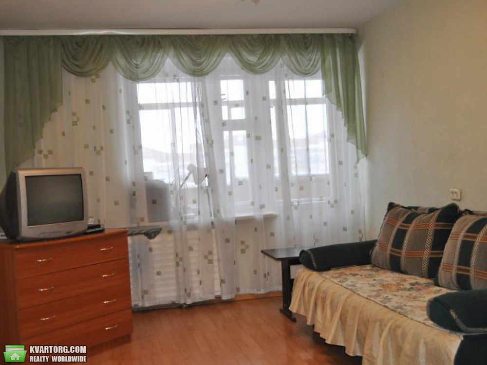 Rent out 2-room apartment. Киев, Юрия Гагарина пр — photo 1