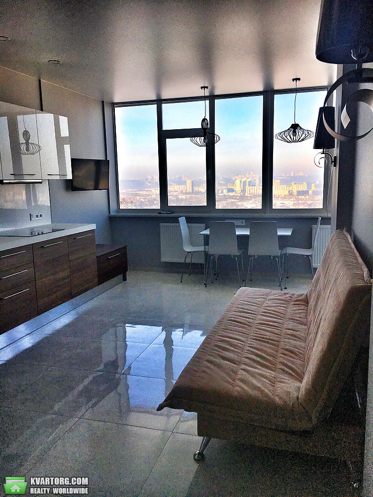 Rent out 2-room apartment. Киев,  Ревуцкого — photo 6