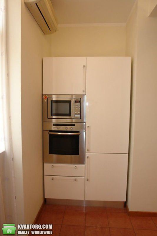 Rent out 4-room apartment. Киев,  Павловская — photo 8