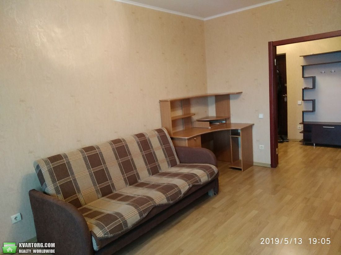 Rent out 2-room apartment. Киев,  Верховного Совета бул — photo 3