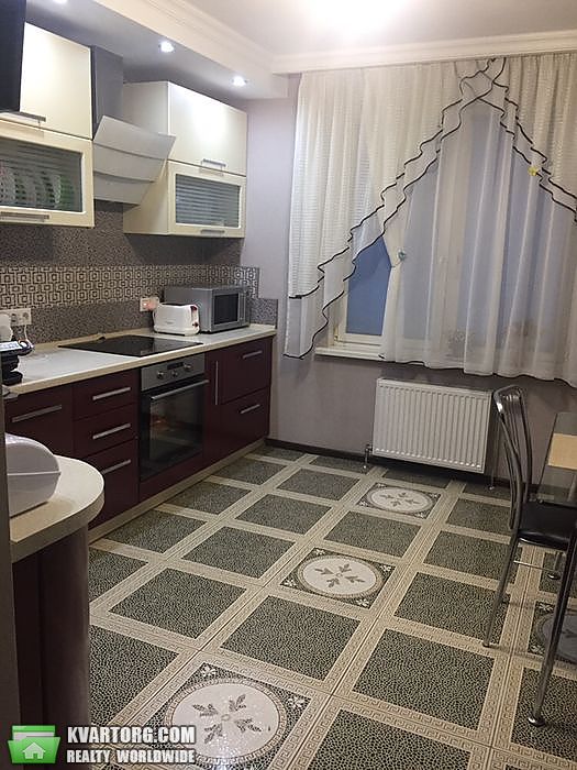 Sell 3-room apartment. Киев,  Макаренко — photo 1