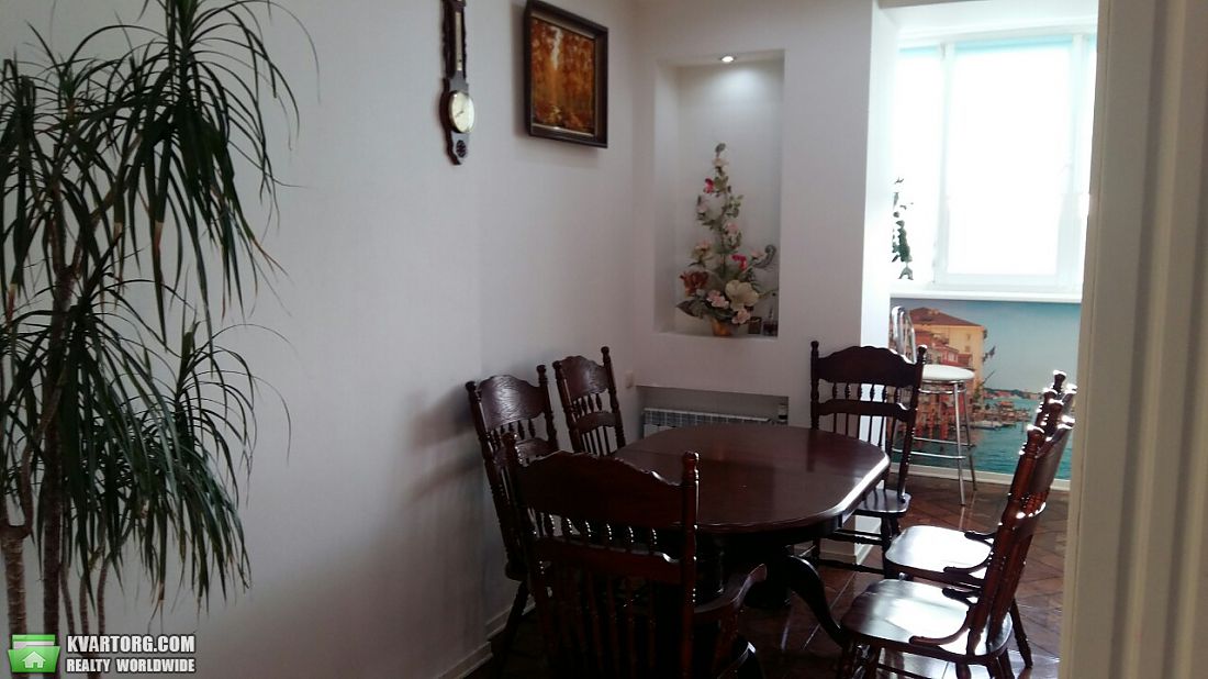 Rent out 3-room apartment. Киев,  Амосова — photo 3