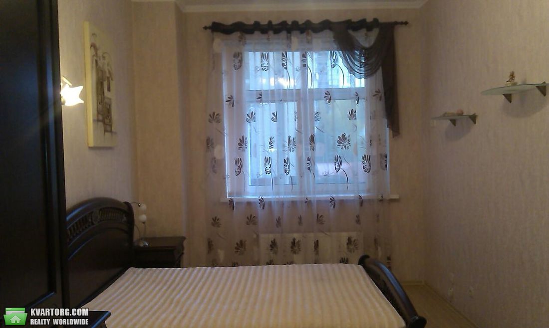 Rent out 2-room apartment. Киев,  Антоновича — photo 4