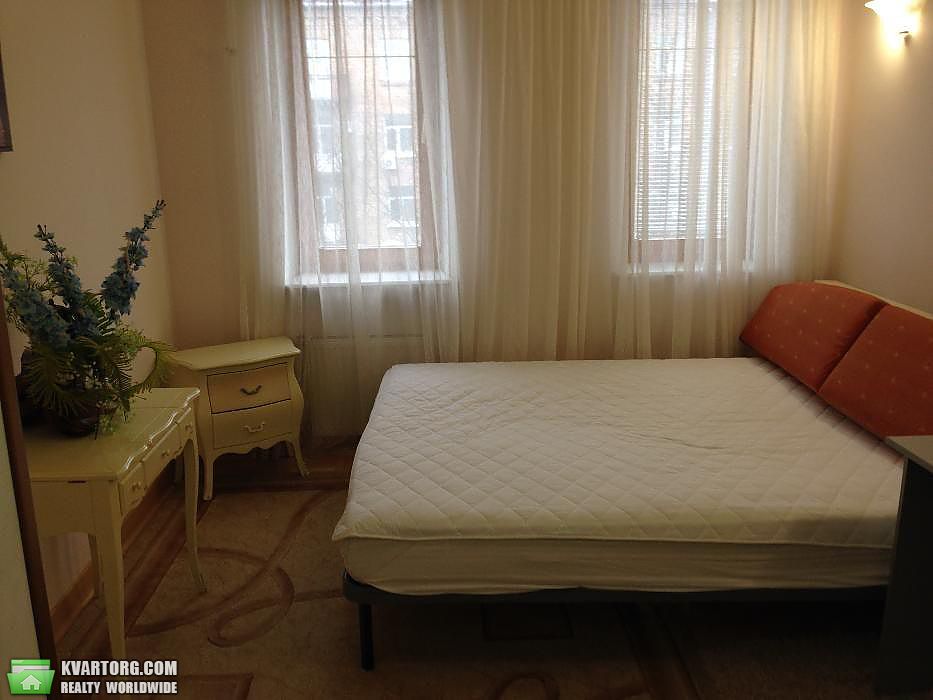 Rent out 4-room apartment. Киев, Лаврская — photo 1