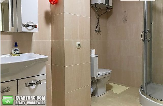 Rent out 2-room apartment. Киев,  Белорусская — photo 5