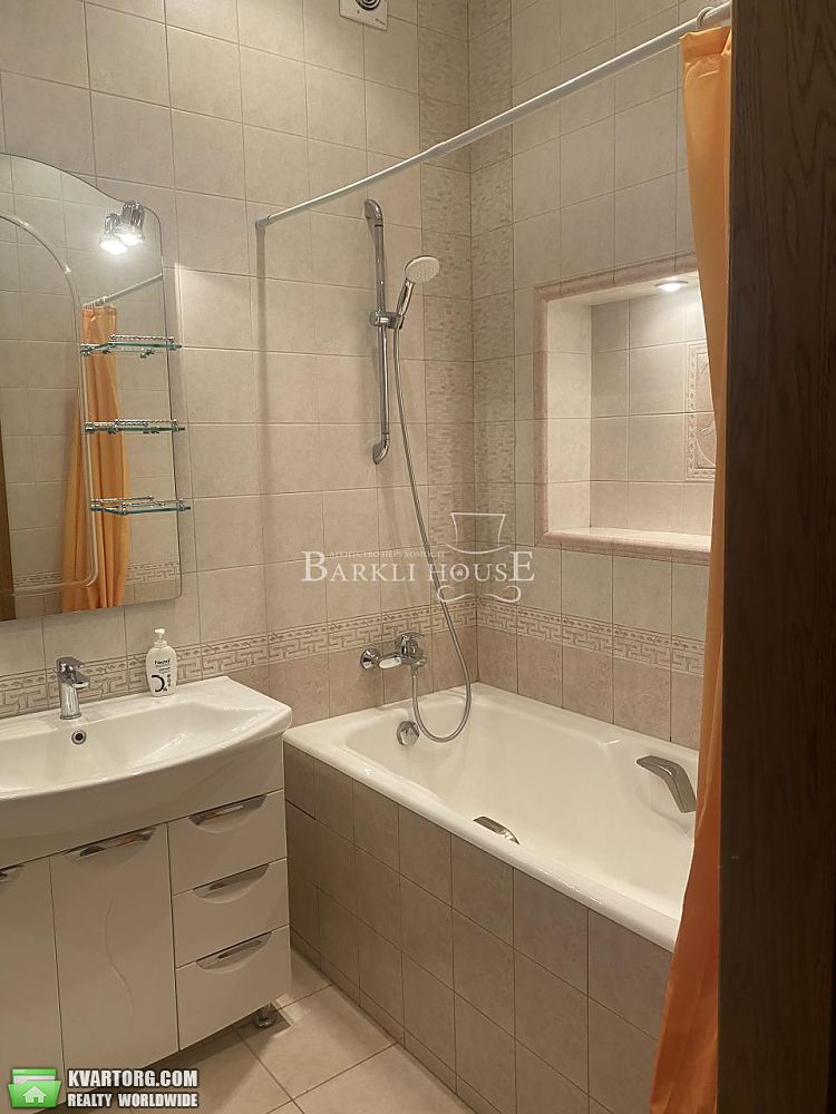Rent out 3-room apartment. Киев,  Крещатик — photo 7