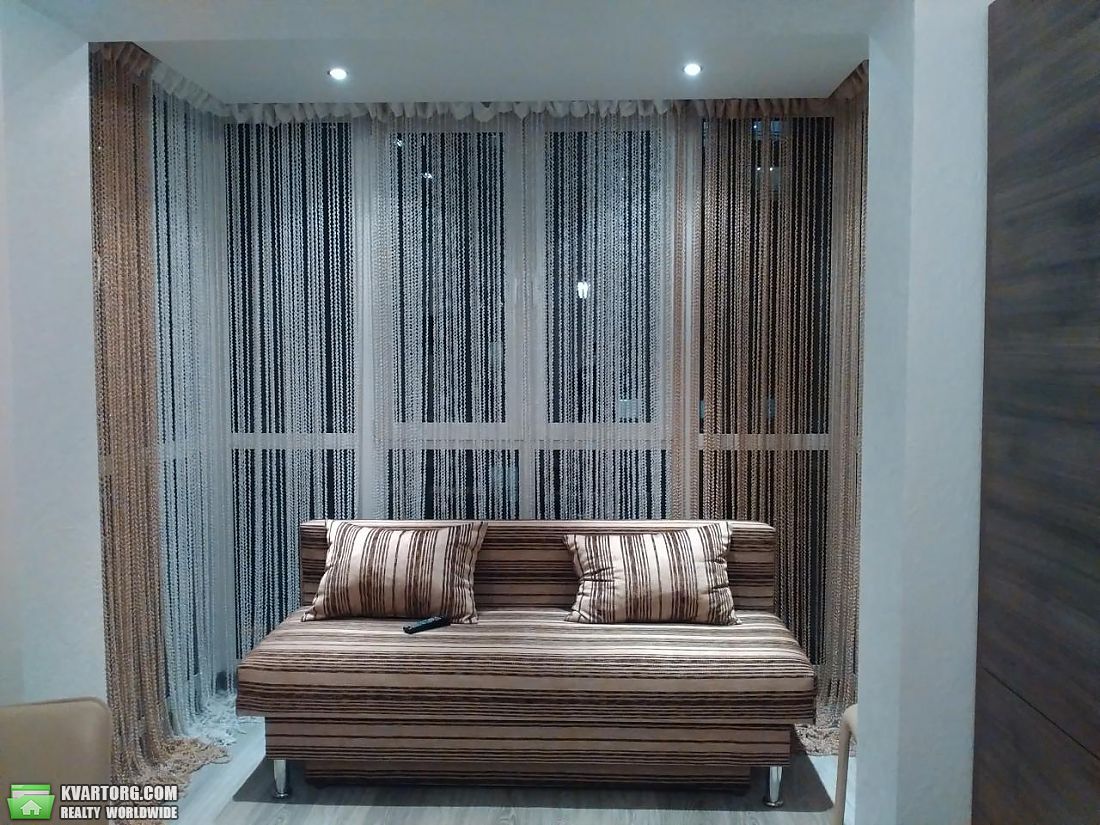 Rent out 2-room apartment. Киев,  Петрицкого — photo 3
