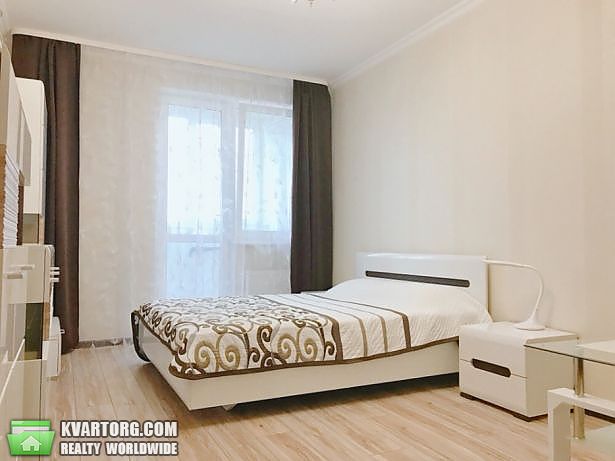 Rent out 1-room apartment. Киев,  Богдановская — photo 1