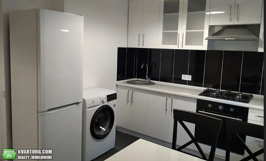 Rent out 2-room apartment. Киев,  Матыкина — photo 1
