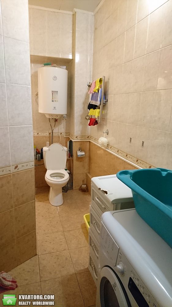 Rent out 3-room apartment. Киев,  Булаховского — photo 5