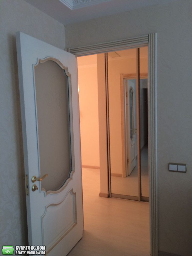 Rent out 3-room apartment. Днепропетровск, Кирова — photo 1