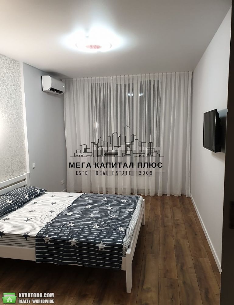 Rent out 1-room apartment. Киев,  Каховская — photo 5