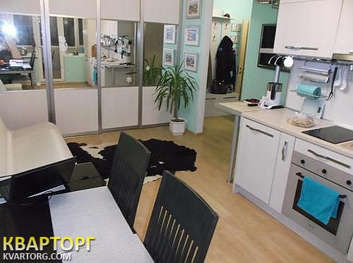 Sell 1-room apartment. Киев, Метростроевская — photo 1