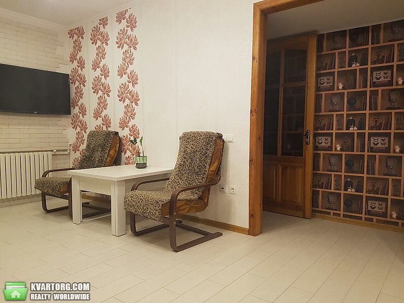 Rent out 2-room apartment. Днепропетровск, пр.Богдана Хмельницкого — photo 2