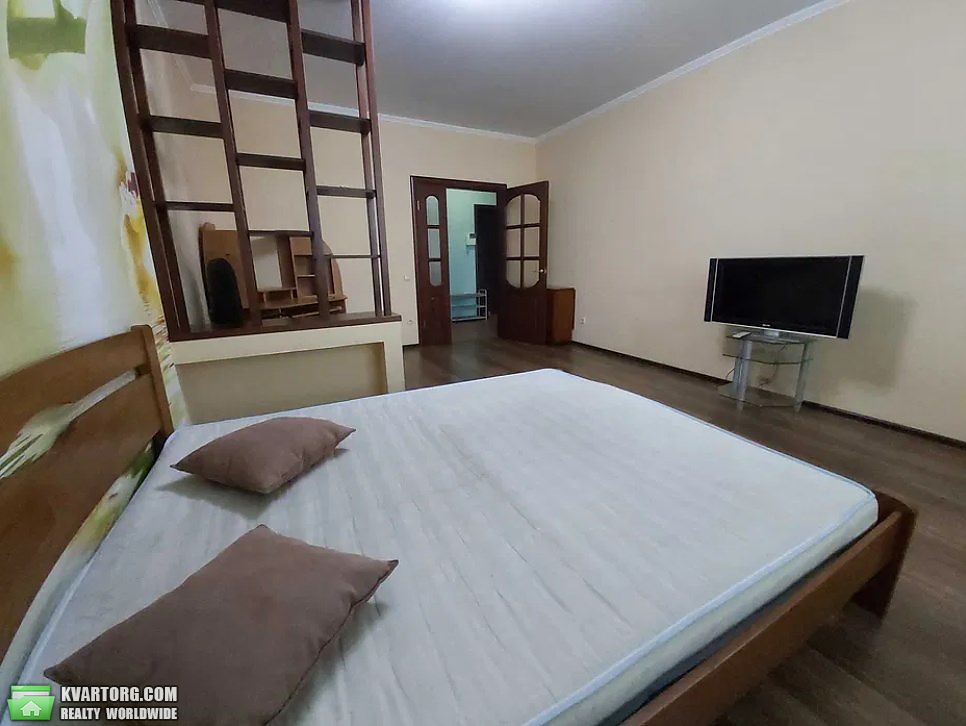 Rent out 1-room apartment. Киев, Лобановского просп. — photo 3
