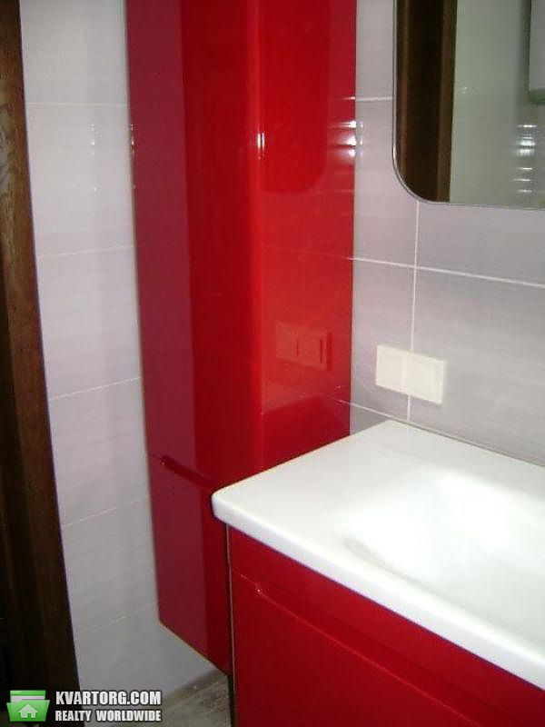 Rent out 2-room apartment. Киев,  Заречная — photo 8