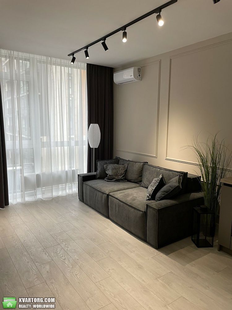 Rent out 2-room apartment. Киев,  Предславинская — photo 8