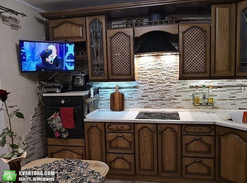 Sell 2-room apartment. Киев,  Радужная — photo 1