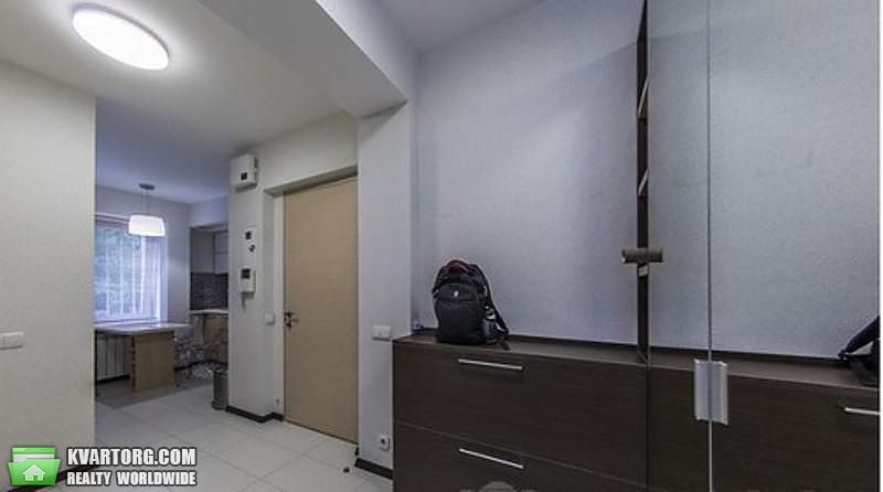 Rent out 2-room apartment. Киев,  Лысенко — photo 8