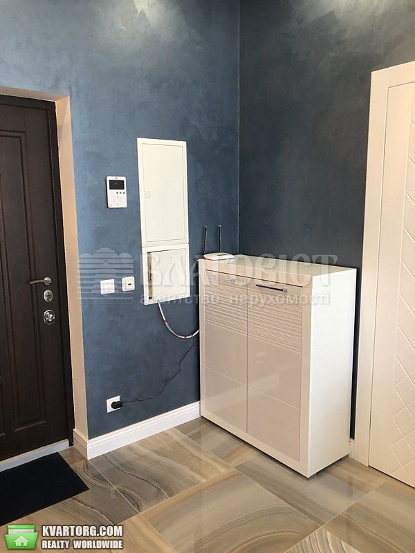 Rent out 2-room apartment. Киев,  Саперное поле — photo 3