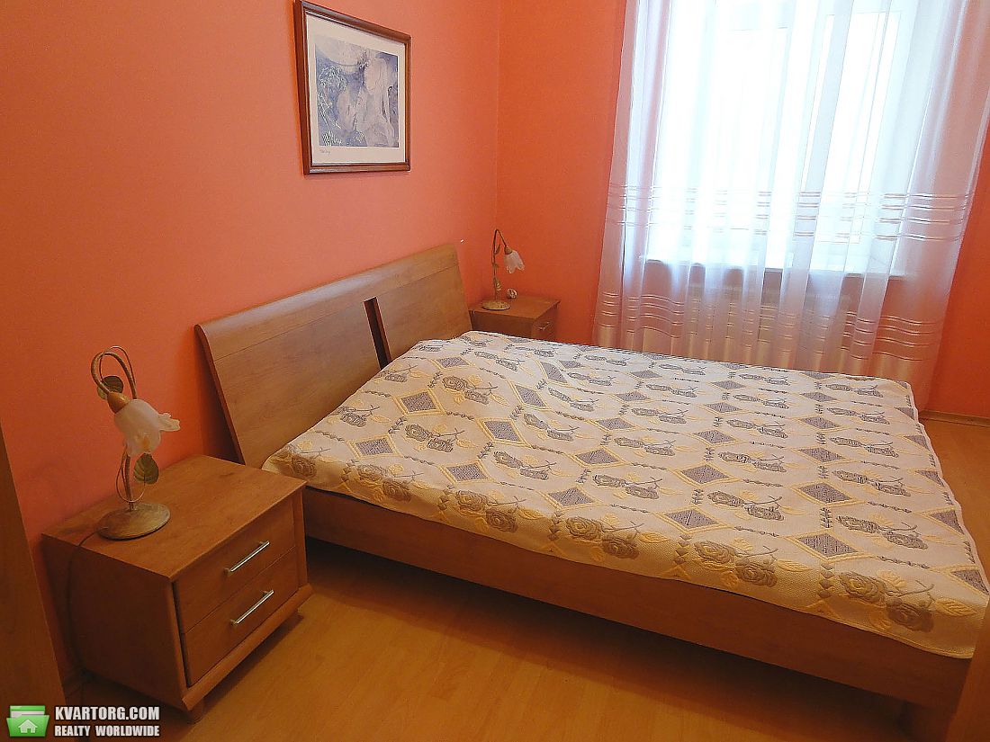 Rent out 2-room apartment. Одесса, Базарная — photo 1