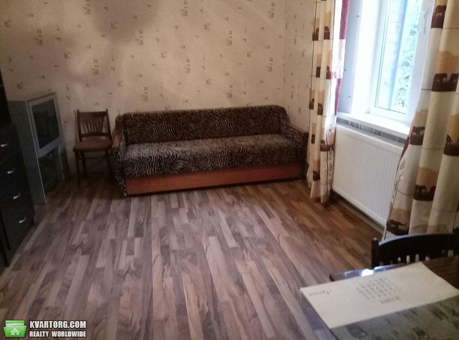 Rent out 1-room apartment. Киев,  Алексеевская — photo 1