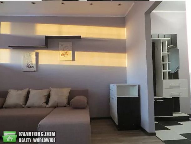 Rent out 1-room apartment. Киев,  Рижская — photo 2