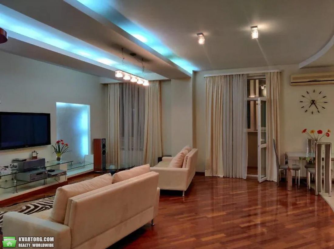 Rent out 3-room apartment. Киев,  Павловская — photo 4