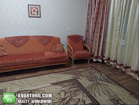 Rent out 3-room apartment. Киев, Урловская — photo 1