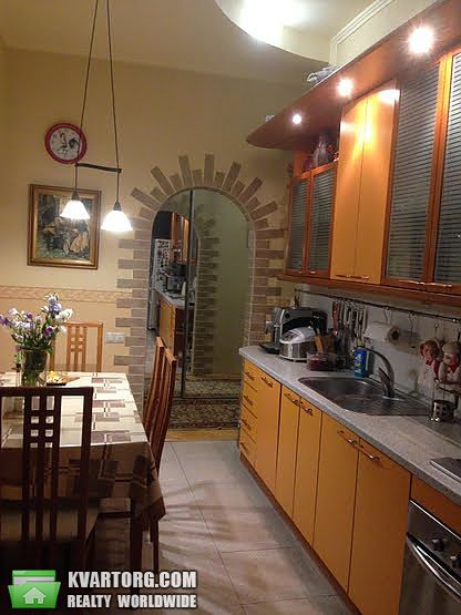 Sell 4-room apartment. Киев,  Гончара — photo 1