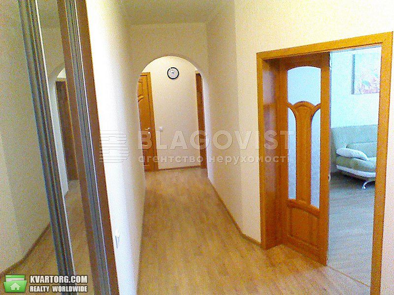 Rent out 3-room apartment. Киев, Николая Бажана — photo 9