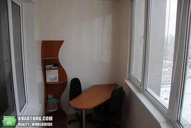 Rent out 3-room apartment. Киев,  Срибнокильская — photo 4
