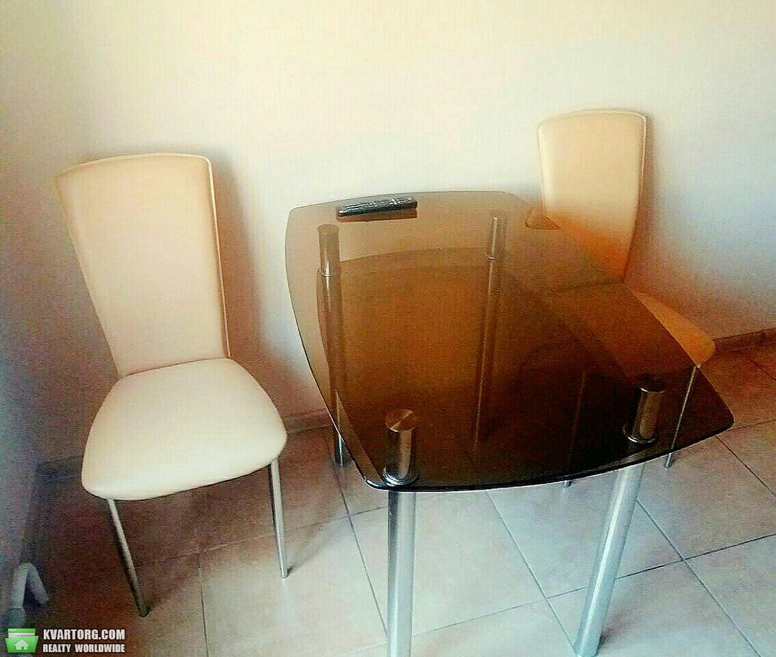 Rent out 2-room apartment. Киев,  Приозерная — photo 4