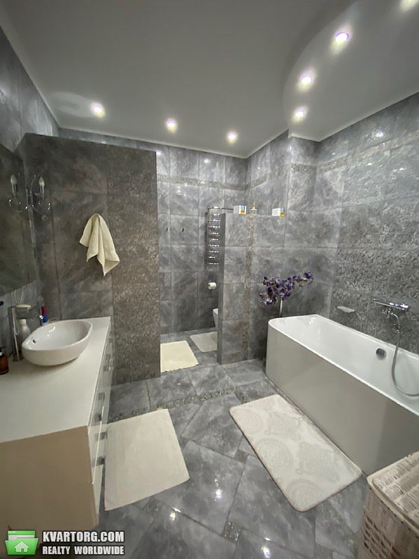 Rent out 4-room apartment. Киев,  Соломенская — photo 7