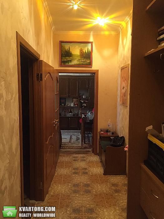 Sell 2-room apartment. Киев,  Петровского — photo 1