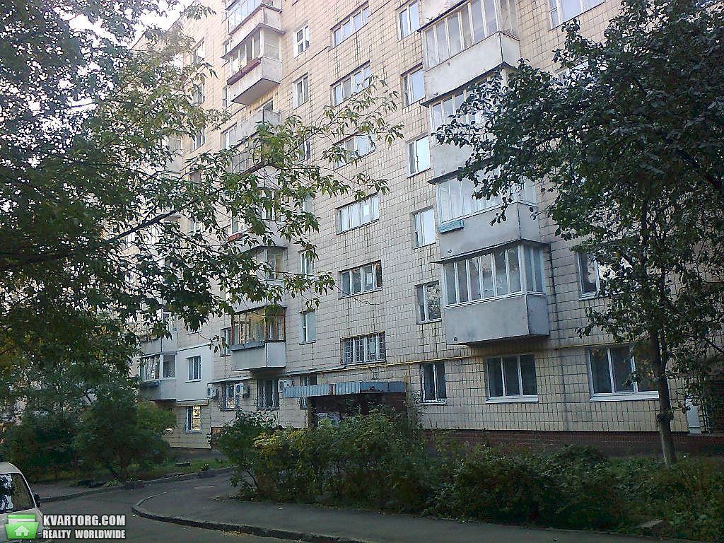 Sell 4-room apartment. Киев, Дегтяревская — photo 1