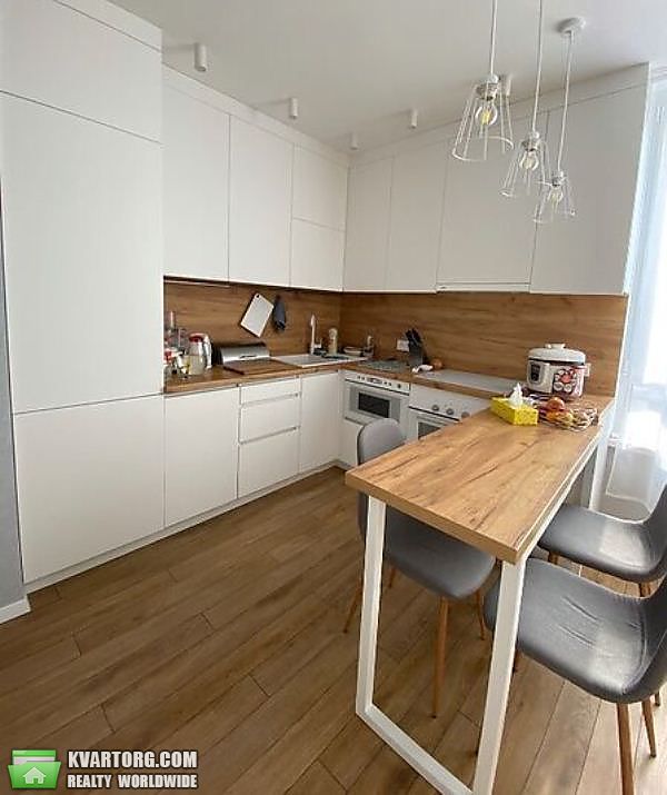 Sell 2-room apartment. Киев,  Салютная — photo 1