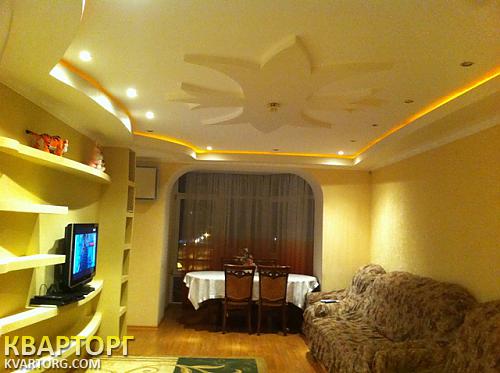 Rent out 3-room apartment. Киев,  Ломоносова — photo 1
