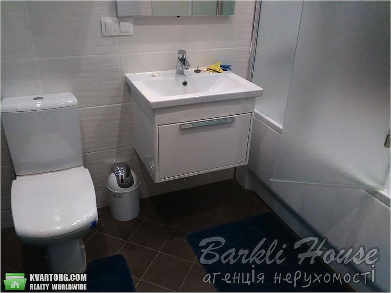 Rent out 2-room apartment. Киев,  Ямская — photo 8